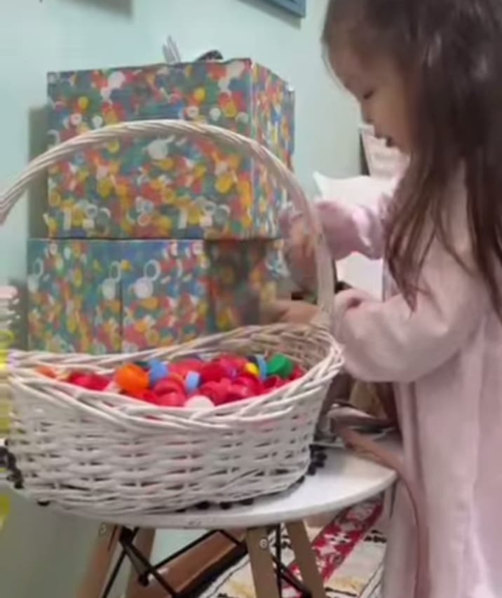 "Көңілді  қақпақтар"